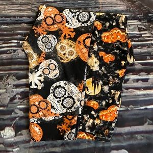 2 pairs of OS Halloween leggings